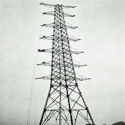 Torre tangente de cuatro patas